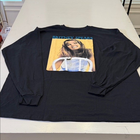 🆑Forever 21 Black Long Sleeve Britney Spears Graphic Tee Size OX - Picture 2 of 7